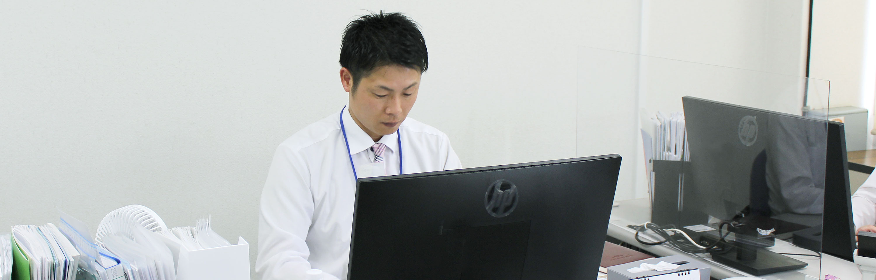 社員K.F 背景イメージ